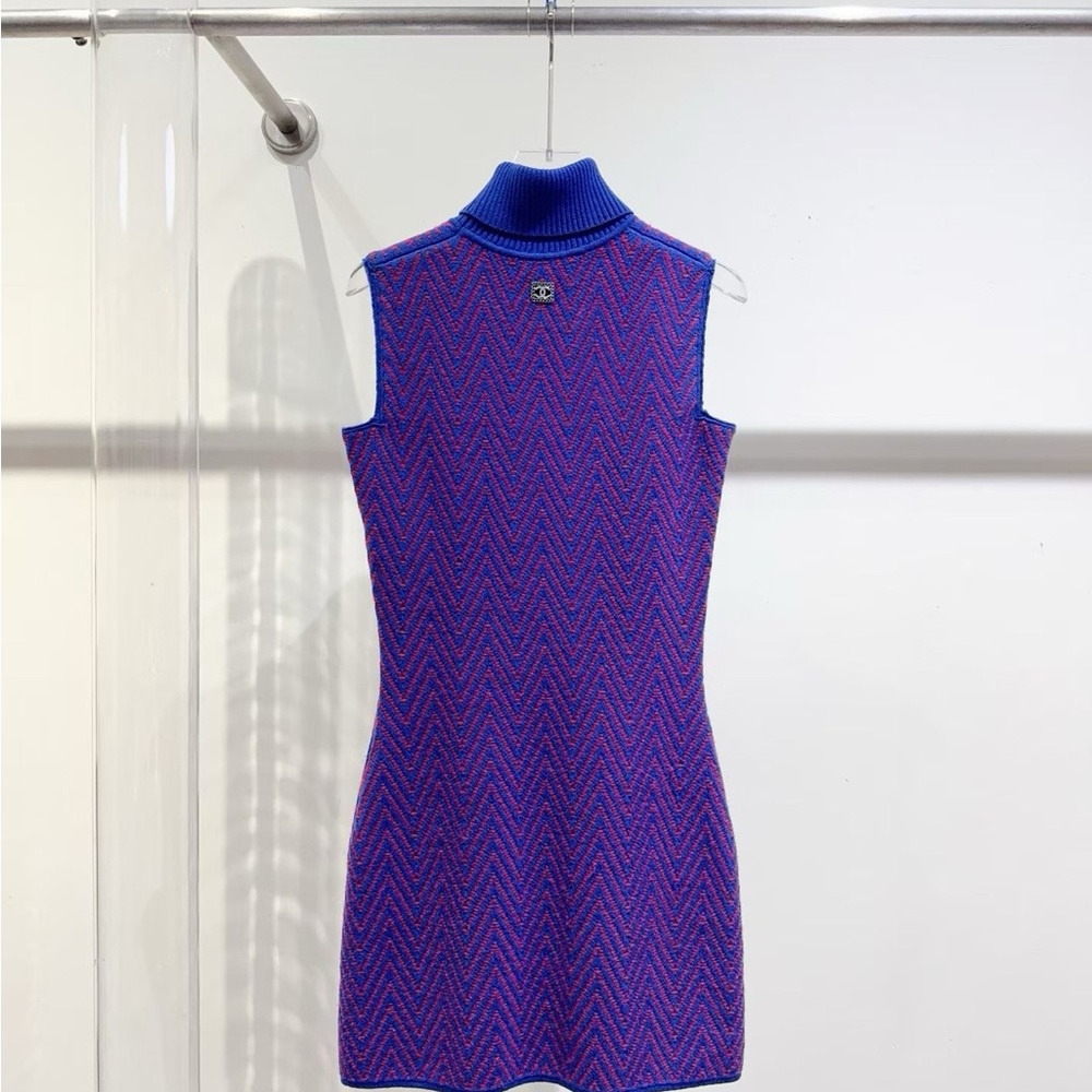 🚩steal authentic Chanel Blue and Purple Chevron Mini Dress - Picture 2 of 9